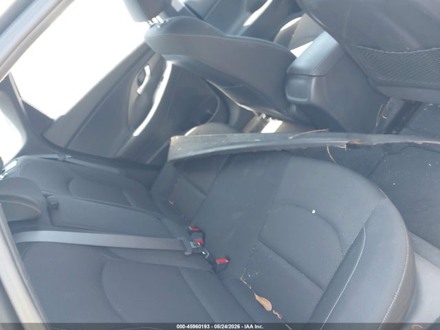 Продаж на аукціоні авто 2018 Hyundai Elantra Gt, vin: KMHH35LE0JU038333, номер лоту: 45960193