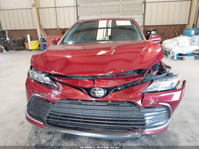 Продаж на аукціоні авто 2022 Toyota Camry Le, vin: 4T1C11AKXNU675981, номер лоту: 45960212