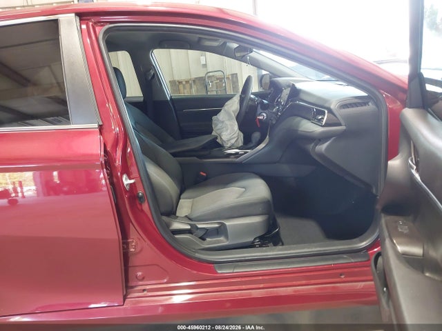 Продаж на аукціоні авто 2022 Toyota Camry Le, vin: 4T1C11AKXNU675981, номер лоту: 45960212