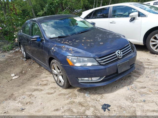 2015 Volkswagen Passat 1.8t Se მანქანა იყიდება აუქციონზე, vin: 1VWBS7A34FC025203, აუქციონის ნომერი: 45960229