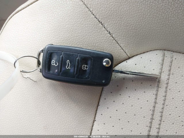 2015 Volkswagen Passat 1.8t Se მანქანა იყიდება აუქციონზე, vin: 1VWBS7A34FC025203, აუქციონის ნომერი: 45960229