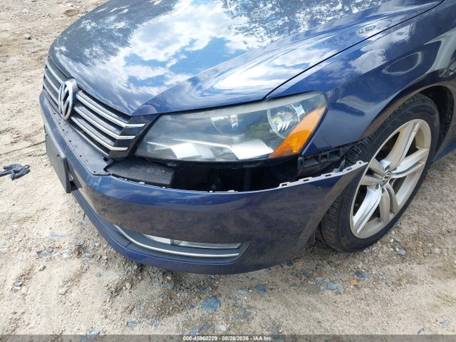 2015 Volkswagen Passat 1.8t Se მანქანა იყიდება აუქციონზე, vin: 1VWBS7A34FC025203, აუქციონის ნომერი: 45960229