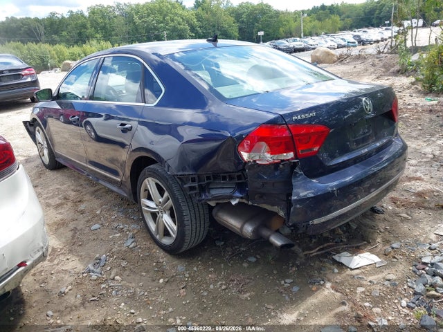 2015 Volkswagen Passat 1.8t Se მანქანა იყიდება აუქციონზე, vin: 1VWBS7A34FC025203, აუქციონის ნომერი: 45960229