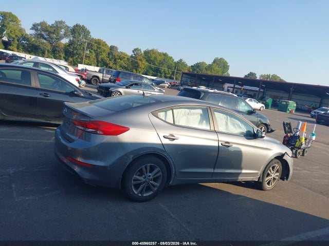 Продажа на аукционе авто 2018 Hyundai Elantra Sel, vin: 5NPD84LF1JH369486, номер лота: 45960257