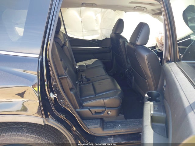 Продажа на аукционе авто 2017 Honda Pilot Ex-l, vin: 5FNYF6H55HB033688, номер лота: 45960266