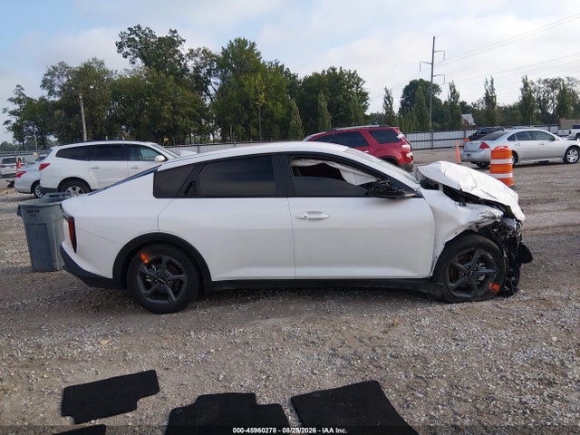 2025 Kia K4 Lxs მანქანა იყიდება აუქციონზე, vin: 3KPFT4DE3SE135160, აუქციონის ნომერი: 45960278