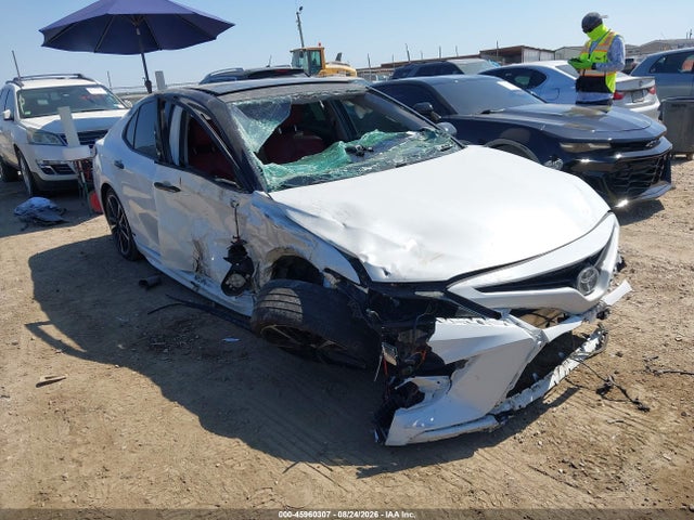 45960307 :رقم المزاد ، 4T1B61HK2JU068289 vin ، 2018 Toyota Camry Xse مزاد بيع