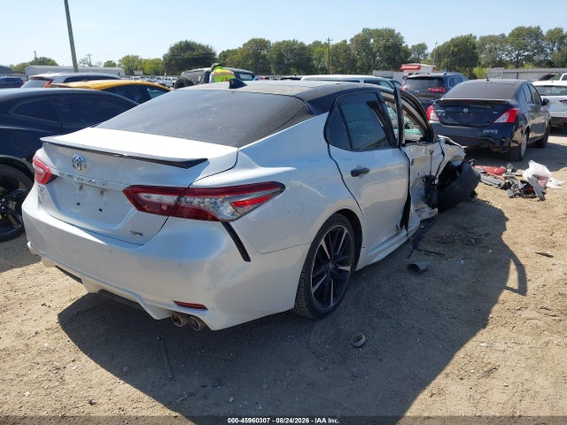 45960307 :رقم المزاد ، 4T1B61HK2JU068289 vin ، 2018 Toyota Camry Xse مزاد بيع