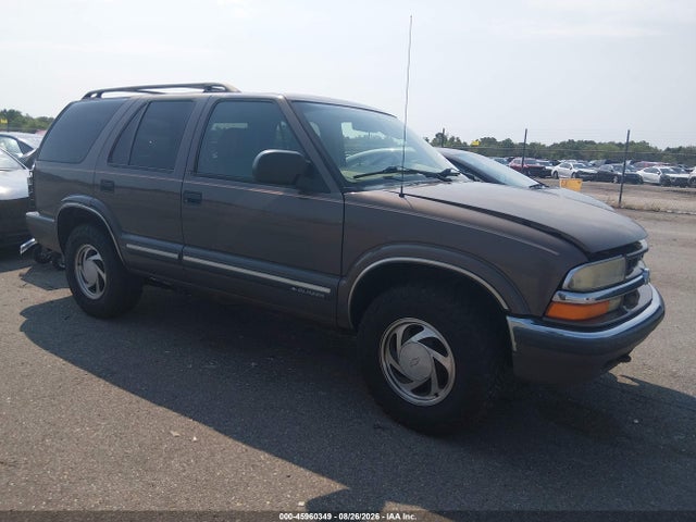 45960349 :رقم المزاد ، 1GNDT13WXY2284582 vin ، 2000 Chevrolet Blazer مزاد بيع