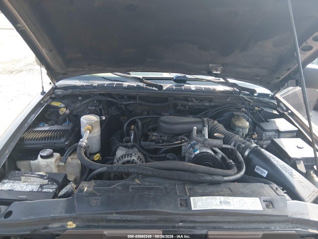 45960349 :رقم المزاد ، 1GNDT13WXY2284582 vin ، 2000 Chevrolet Blazer مزاد بيع