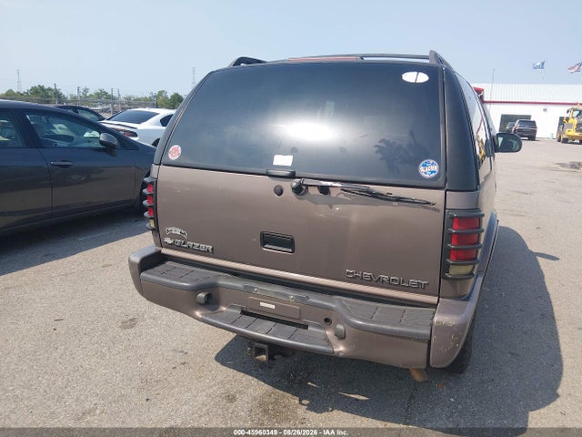 45960349 :رقم المزاد ، 1GNDT13WXY2284582 vin ، 2000 Chevrolet Blazer مزاد بيع