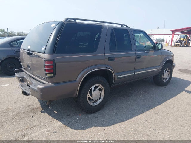45960349 :رقم المزاد ، 1GNDT13WXY2284582 vin ، 2000 Chevrolet Blazer مزاد بيع