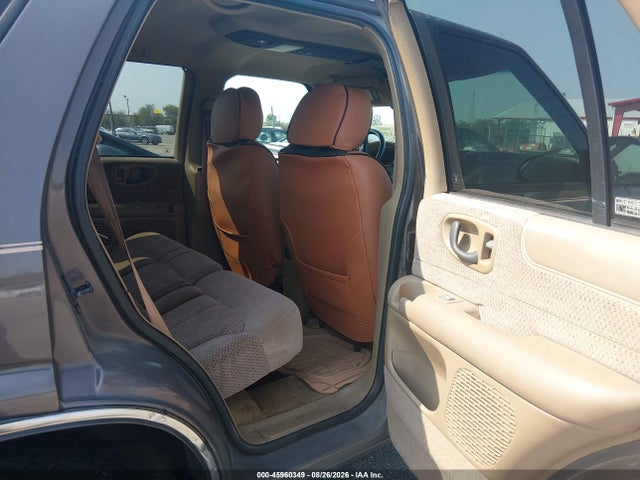 45960349 :رقم المزاد ، 1GNDT13WXY2284582 vin ، 2000 Chevrolet Blazer مزاد بيع