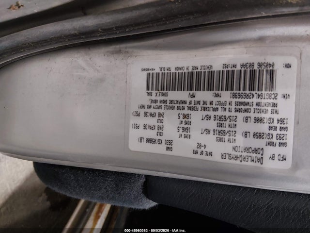 2002 Chrysler Town & Country Limited მანქანა იყიდება აუქციონზე, vin: 2C8GT64L42R696981, აუქციონის ნომერი: 45960363