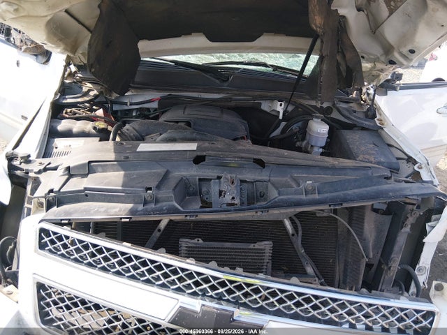 Продажа на аукционе авто 2011 Chevrolet Tahoe Lt, vin: 1GNSKBE06BR225083, номер лота: 45960366