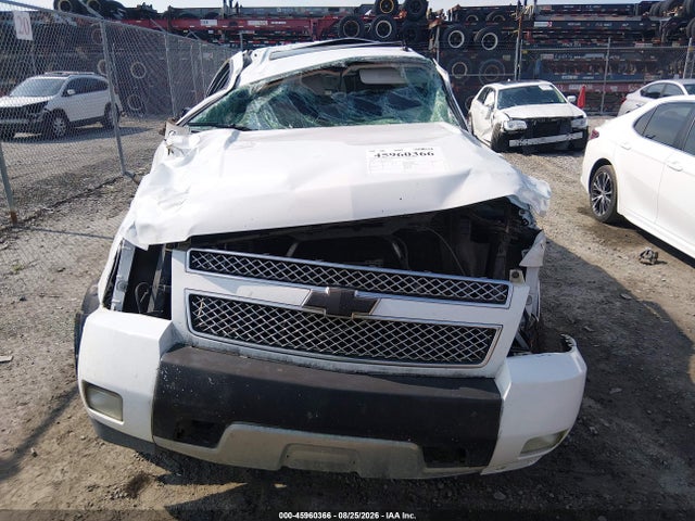 Продажа на аукционе авто 2011 Chevrolet Tahoe Lt, vin: 1GNSKBE06BR225083, номер лота: 45960366