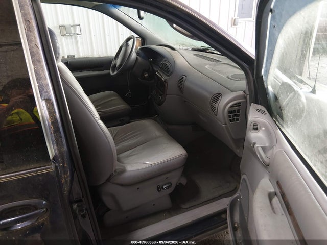 Продажа на аукционе авто 1998 Chrysler Town & Country Lxi, vin: 1C4GP64L5WB643636, номер лота: 45960368