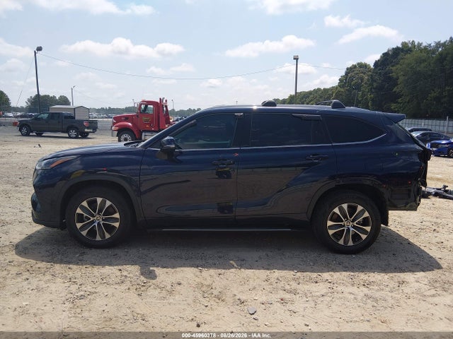 2022 Toyota Highlander Xle მანქანა იყიდება აუქციონზე, vin: 5TDGZRAH4NS137699, აუქციონის ნომერი: 45960378