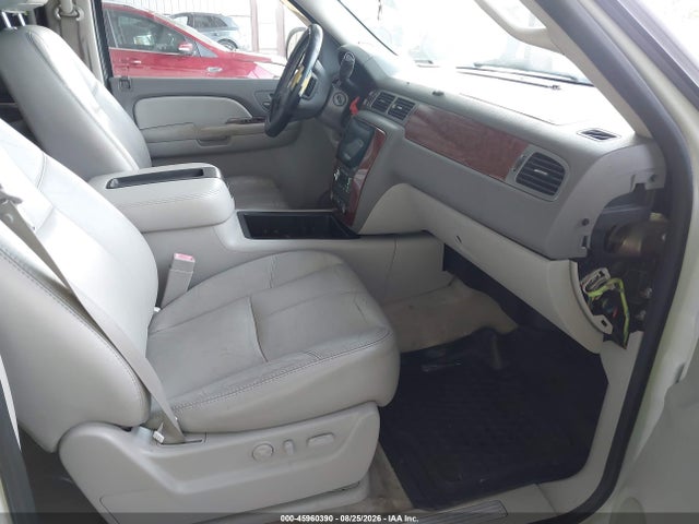 2007 Chevrolet Tahoe Lt მანქანა იყიდება აუქციონზე, vin: 1GNFC13027J405923, აუქციონის ნომერი: 45960390