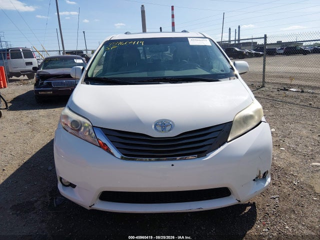 Продажа на аукционе авто 2013 Toyota Sienna Xle V6 8 Passenger, vin: 5TDYK3DC4DS335185, номер лота: 45960419