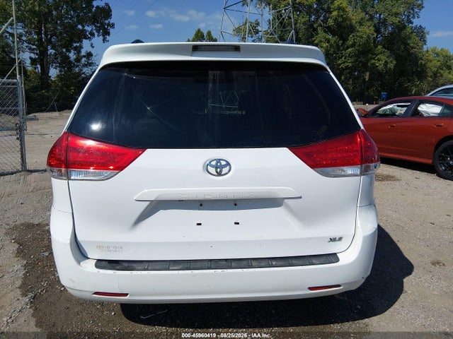 Продажа на аукционе авто 2013 Toyota Sienna Xle V6 8 Passenger, vin: 5TDYK3DC4DS335185, номер лота: 45960419