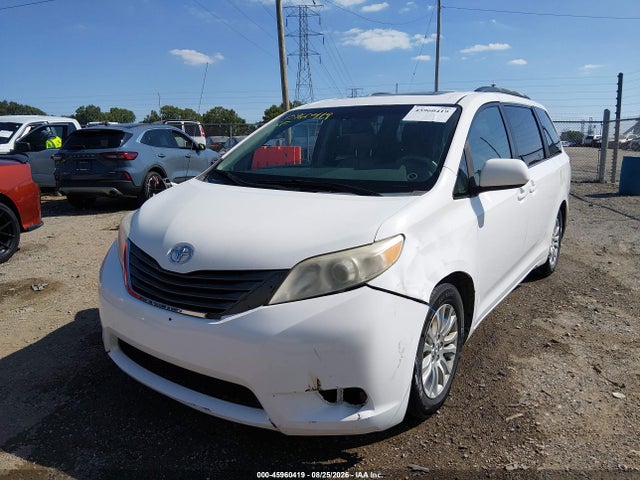 Продажа на аукционе авто 2013 Toyota Sienna Xle V6 8 Passenger, vin: 5TDYK3DC4DS335185, номер лота: 45960419