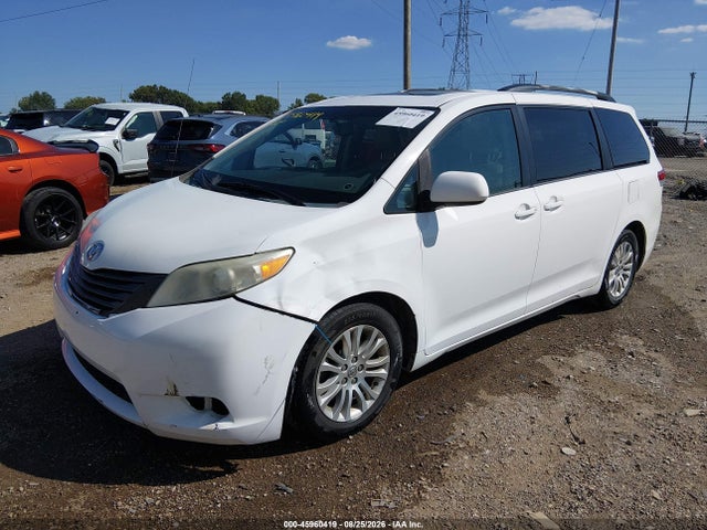 Продажа на аукционе авто 2013 Toyota Sienna Xle V6 8 Passenger, vin: 5TDYK3DC4DS335185, номер лота: 45960419