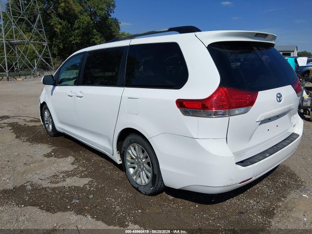 Продажа на аукционе авто 2013 Toyota Sienna Xle V6 8 Passenger, vin: 5TDYK3DC4DS335185, номер лота: 45960419