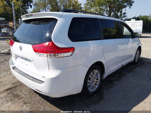 Продажа на аукционе авто 2013 Toyota Sienna Xle V6 8 Passenger, vin: 5TDYK3DC4DS335185, номер лота: 45960419