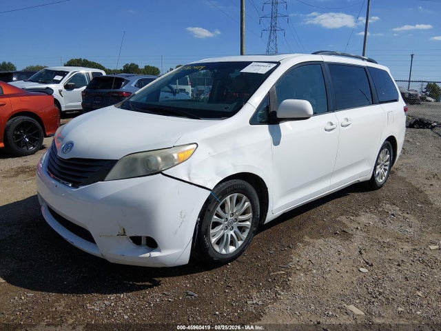Продажа на аукционе авто 2013 Toyota Sienna Xle V6 8 Passenger, vin: 5TDYK3DC4DS335185, номер лота: 45960419