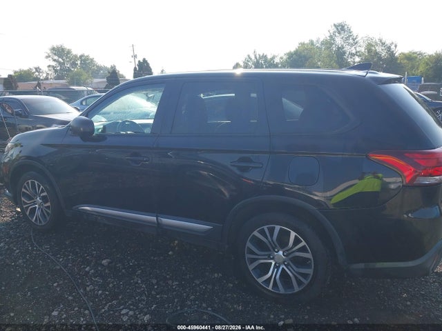 Продаж на аукціоні авто 2017 Mitsubishi Outlander Es, vin: JA4AD2A35HZ046020, номер лоту: 45960441
