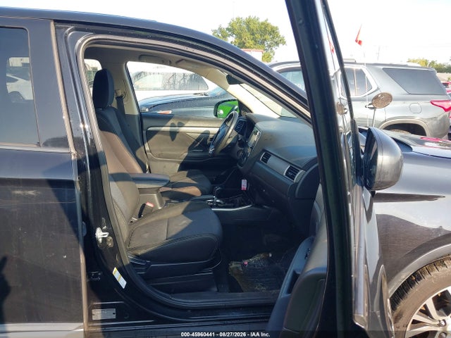 Продаж на аукціоні авто 2017 Mitsubishi Outlander Es, vin: JA4AD2A35HZ046020, номер лоту: 45960441