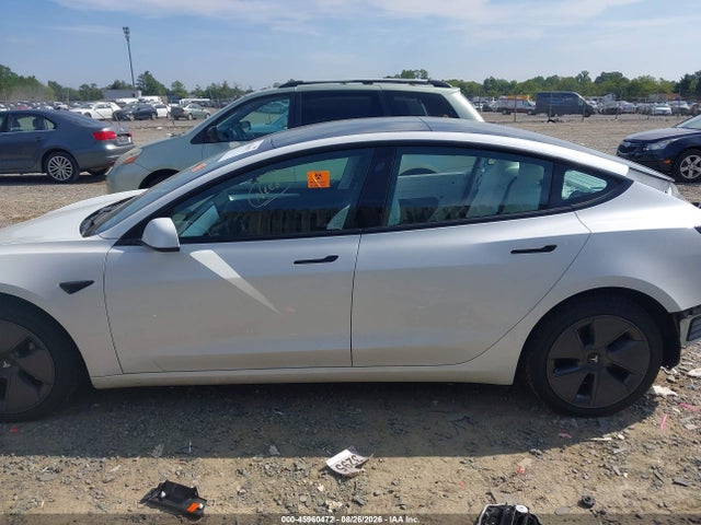 Продажа на аукционе авто 2021 Tesla Model 3 Standard Range Plus Rear-wheel Drive, vin: 5YJ3E1EA1MF030072, номер лота: 45960472