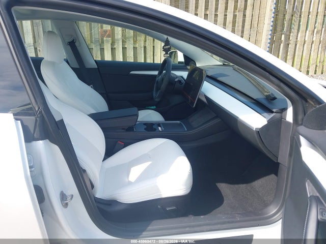 Продажа на аукционе авто 2021 Tesla Model 3 Standard Range Plus Rear-wheel Drive, vin: 5YJ3E1EA1MF030072, номер лота: 45960472