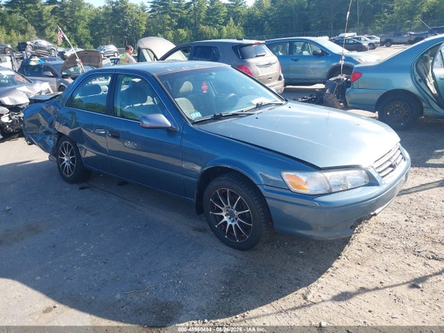 45960494 :رقم المزاد ، 4T1BG22K5YU997611 vin ، 2000 Toyota Camry Ce مزاد بيع