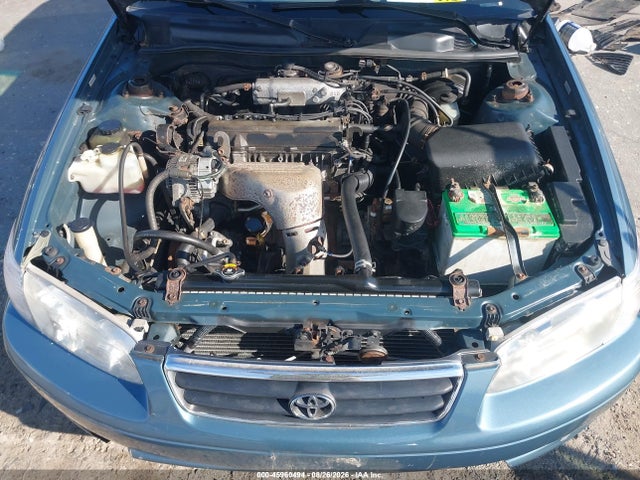 45960494 :رقم المزاد ، 4T1BG22K5YU997611 vin ، 2000 Toyota Camry Ce مزاد بيع