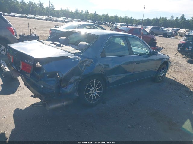 45960494 :رقم المزاد ، 4T1BG22K5YU997611 vin ، 2000 Toyota Camry Ce مزاد بيع