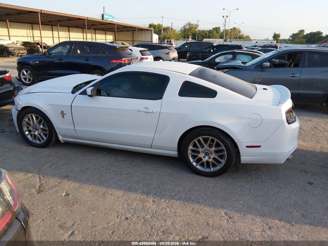 45960496 :رقم المزاد ، 1ZVBP8AMXE5326559 vin ، 2014 Ford Mustang V6 Premium مزاد بيع