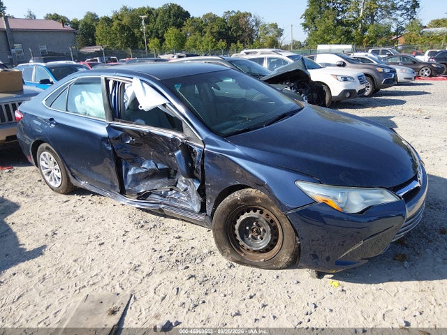 45960553 :رقم المزاد ، 4T1BF1FK9HU684049 vin ، 2017 Toyota Camry Le مزاد بيع
