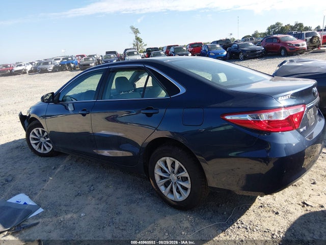 2017 Toyota Camry Le მანქანა იყიდება აუქციონზე, vin: 4T1BF1FK9HU684049, აუქციონის ნომერი: 45960553