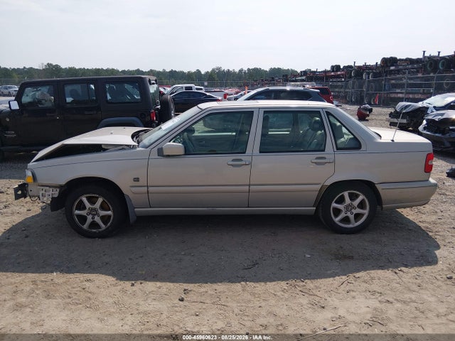 Продаж на аукціоні авто 2000 Volvo S70 Se, vin: YV1LS61J7Y2656739, номер лоту: 45960623