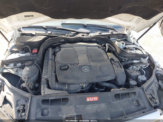 2013 Mercedes-benz C 300 Sport 4matic მანქანა იყიდება აუქციონზე, vin: WDDGF8AB2DR267482, აუქციონის ნომერი: 45960683