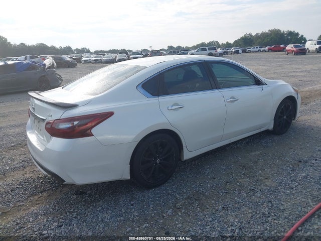 Продажа на аукционе авто 2017 Nissan Altima 2.5 Sr, vin: 1N4AL3AP2HC284224, номер лота: 45960701