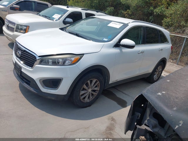 KIA Sorento 3.3l Lx 2017 5XYPGDA58HG187439 Image 2