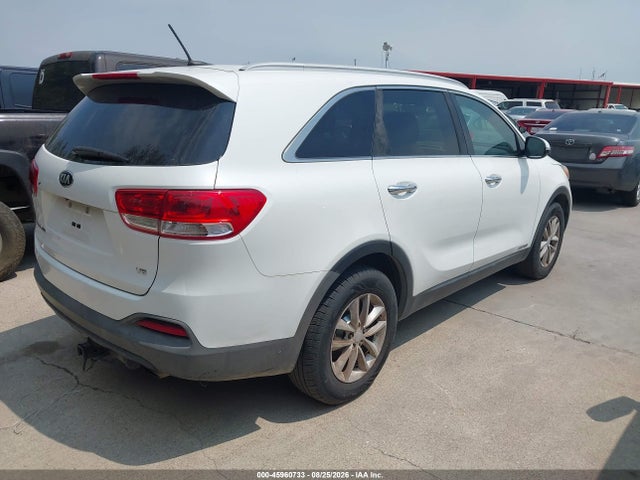 KIA Sorento 3.3l Lx 2017 5XYPGDA58HG187439 Image 4