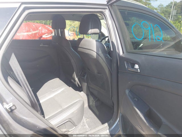 Продажа на аукционе авто 2017 Hyundai Tucson Limited, vin: KM8J3CA27HU393993, номер лота: 45960912