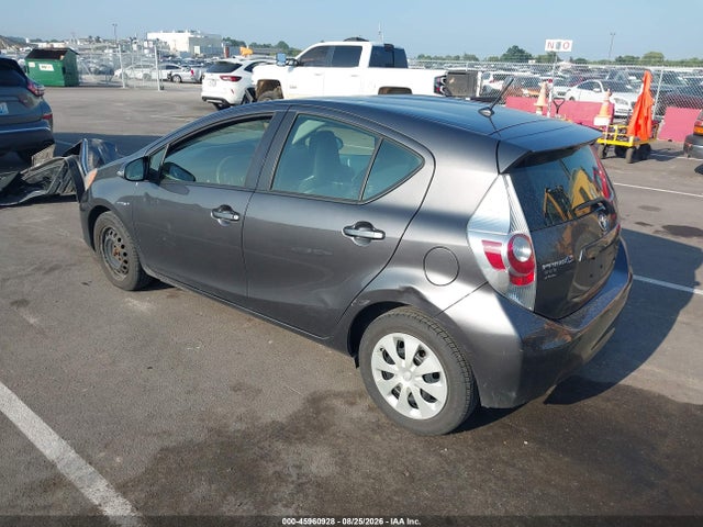2013 Toyota Prius C One მანქანა იყიდება აუქციონზე, vin: JTDKDTB30D1553883, აუქციონის ნომერი: 45960928