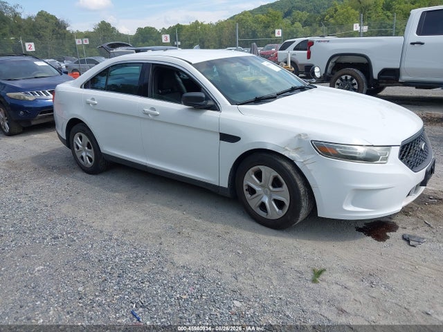 2015 Ford Police Interceptor მანქანა იყიდება აუქციონზე, vin: 1FAHP2MK7FG112063, აუქციონის ნომერი: 45960934