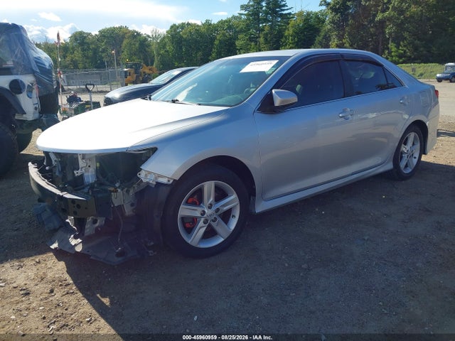 Toyota CAMRY SE 2014 4T1BF1FKXEU415361 Image 2
