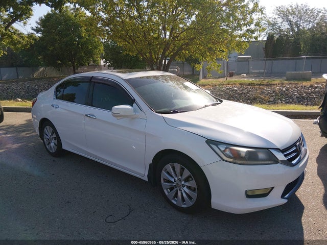 2014 1HGCR2F84EA202449 main image
